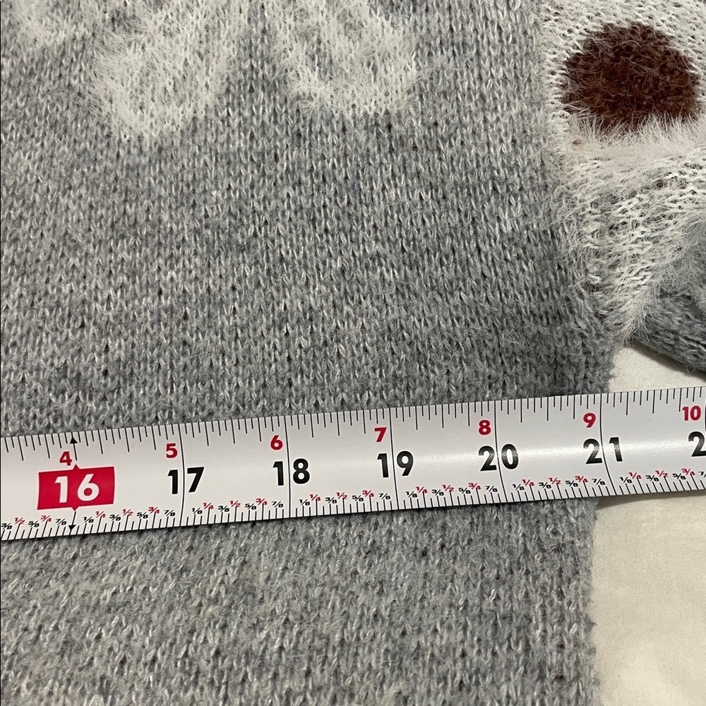 Grey | Knit | Daisy | Scalloped | V Neck | Long Sleeve | Sweater | Size S - Picture 11 of 15